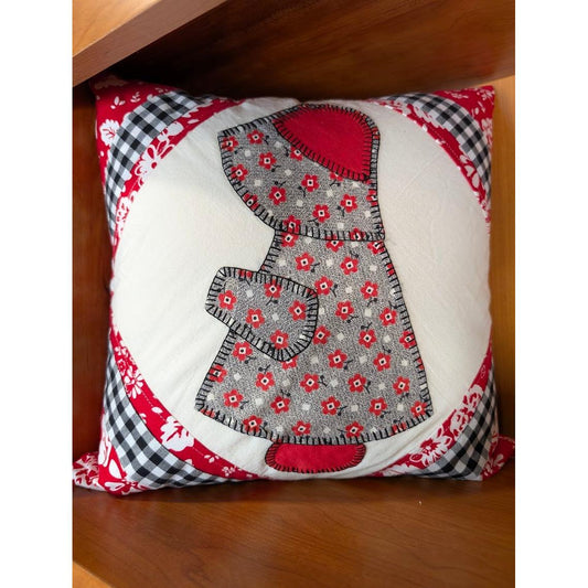 VINTAGE QUILT TOP Sun Bonnet Sue Upcycled Pillow!  Red & Black