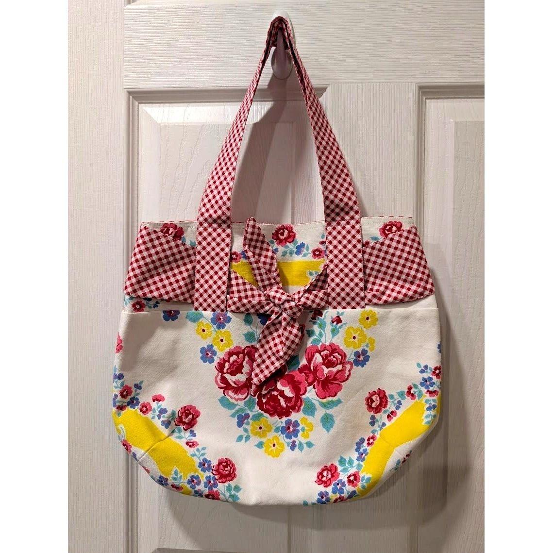 VINTAGE Tablecloth Summertime Upcycled Shoulder Purse! No. 1