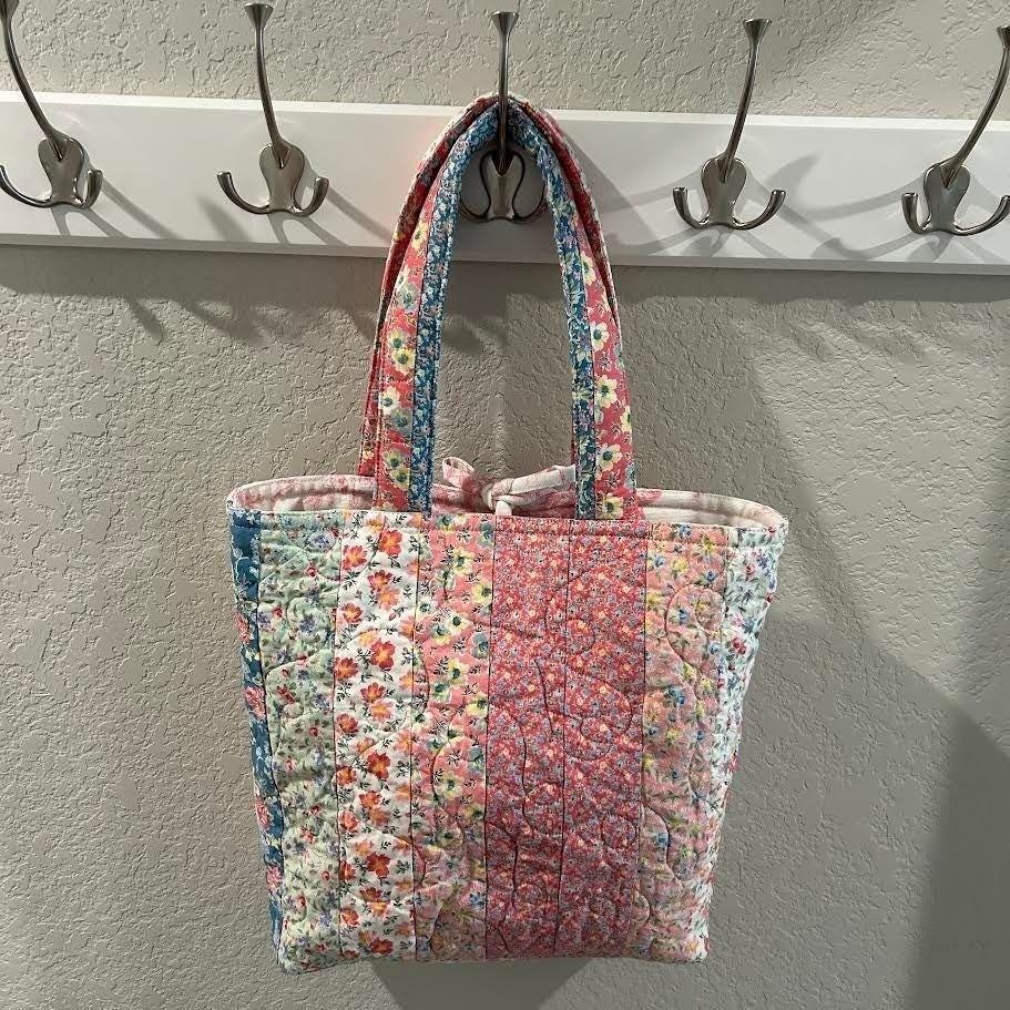 Upcycled Vintage Feed Sack Dresden Plate Tote Bag Purse